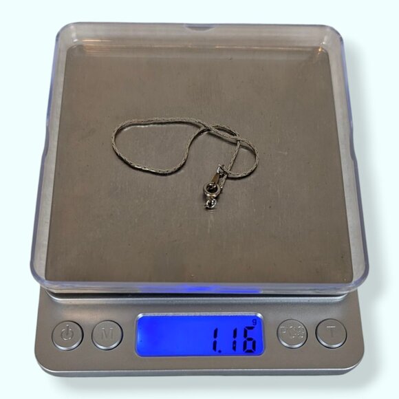 V. Dainty Flat Link Chain Bracelet - Picture 5 of 5